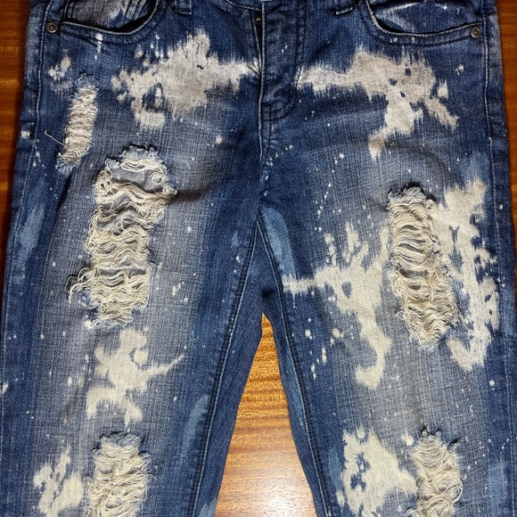 Mudd Juniors Bleached Ripped Jeans - Picture 3 of 7